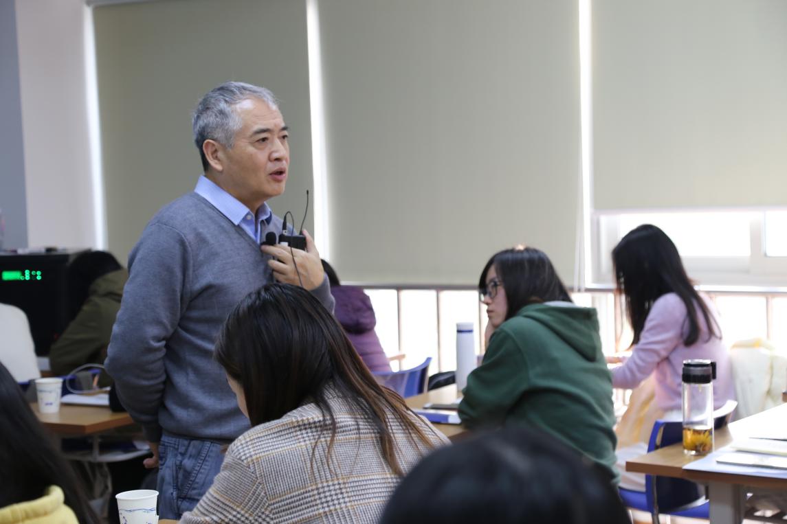 江教授系统地讲授了以人为大赢家app