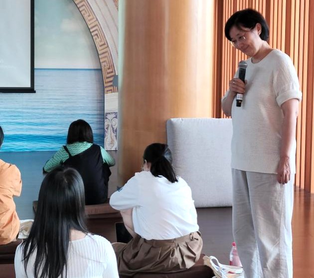 杜江教授用几个简单的问题引入