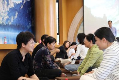 刘教授首先讲解了情绪障碍的核心特征和