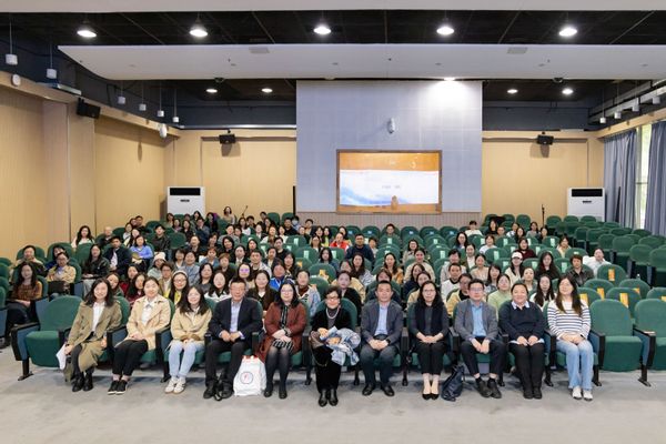 大合2.jpg 华中科技大学